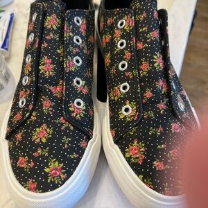 Serra Black Floral Athletic Shoes